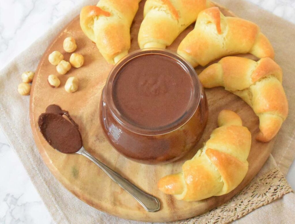 Krem nutella z orzechami laskowymi