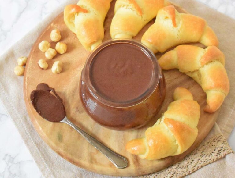 Krem nutella z orzechami laskowymi