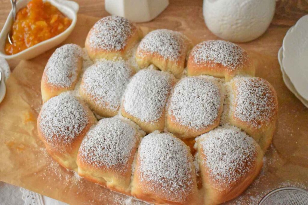 Przepis na odrywane bulki buchteln z Trydentu