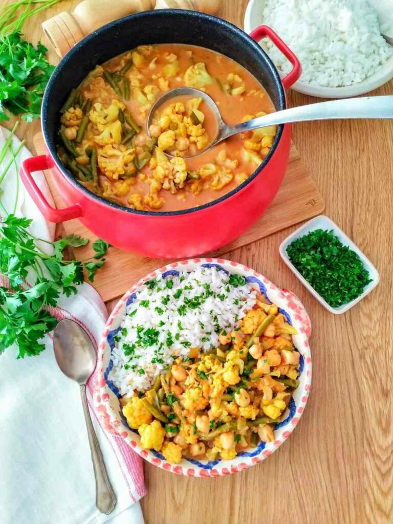 Przepis na warzywne curry z kalafiorem