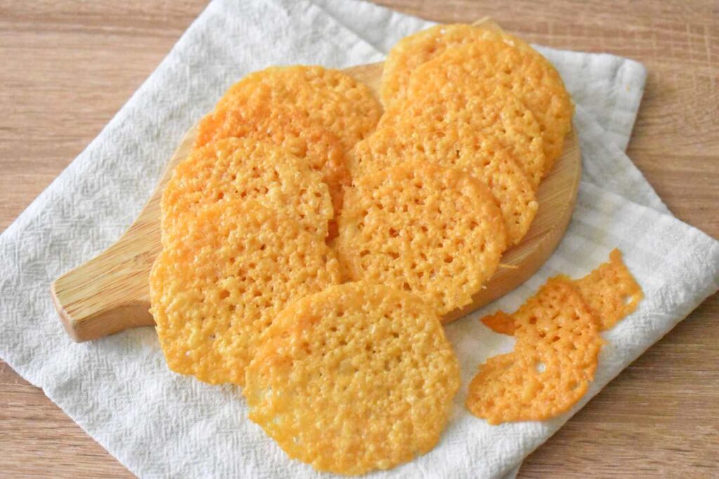 Przepis na parmezanowe chipsy