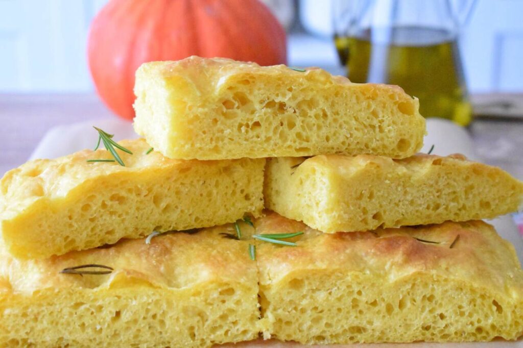 Przepis na dyniowy chlebek focaccia