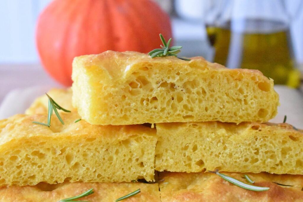 Focaccia wloska z pieczona dynia