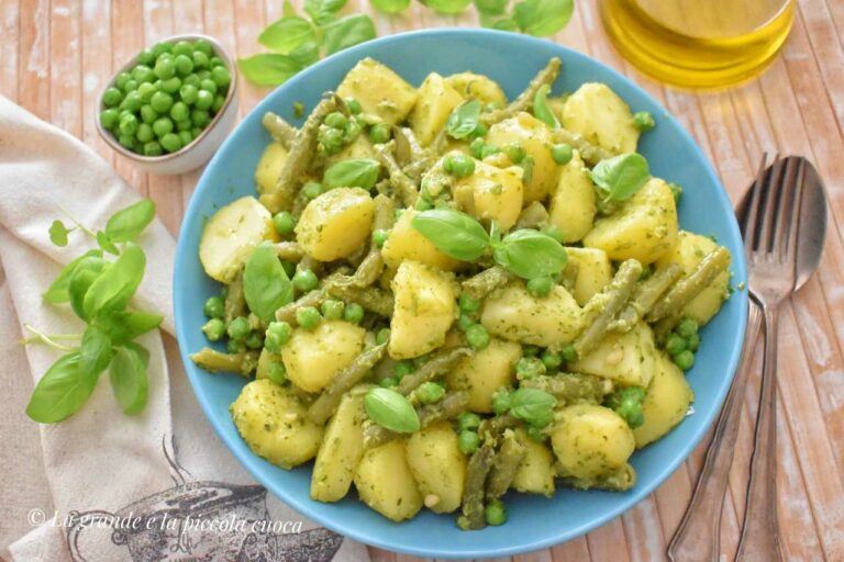 Sałatka ziemniaczana z pesto i fasolką szparagową