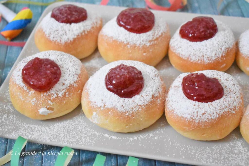 Pieczone paczki drozdzowe