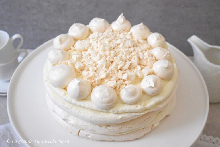 Przepis na prosty tort bezowy