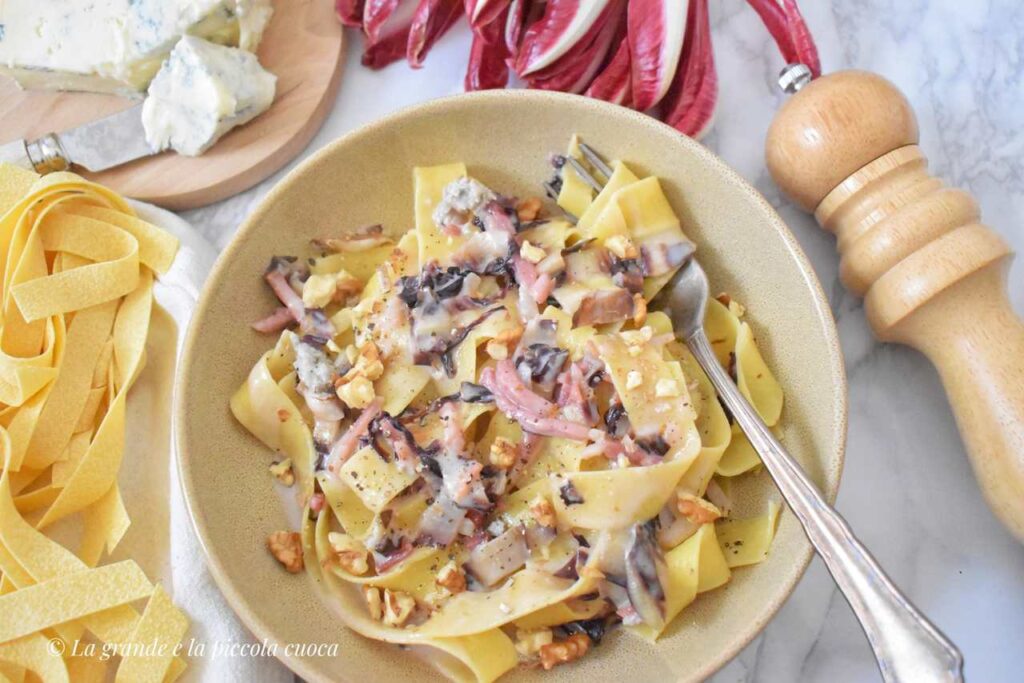 Makaron z sosem gorgonzola