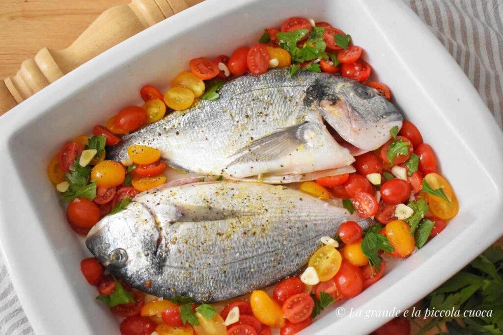 Przepis na pieczona rybe z pomidorami