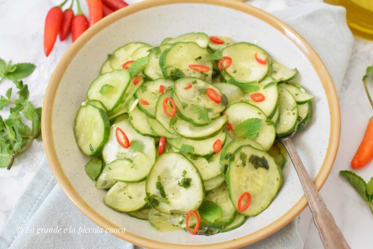 Przepis na ogorkowa salatke