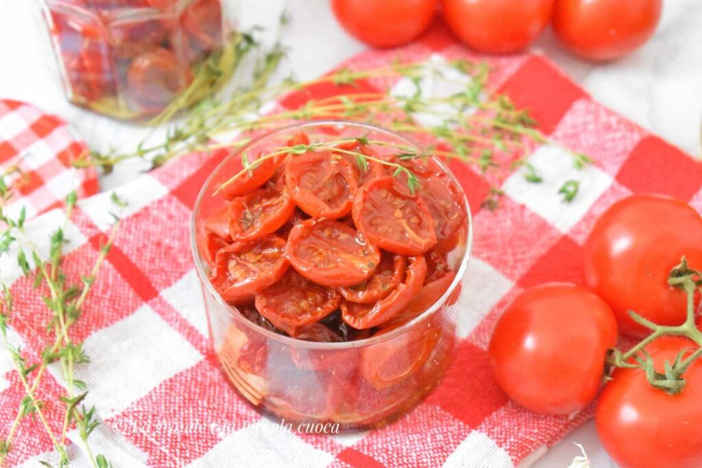 Pieczone pomidory w ziolach