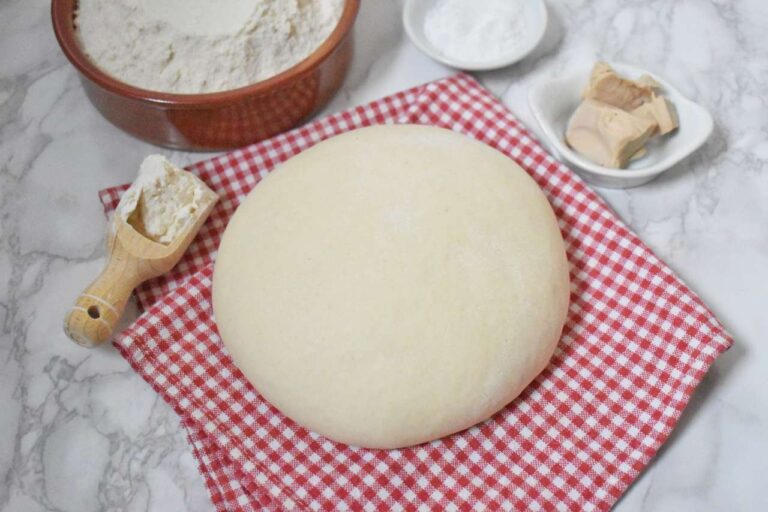 Przepis na wloskie ciasto na pizze