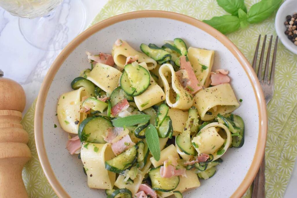 Przepis na szybki makaron z cukinia