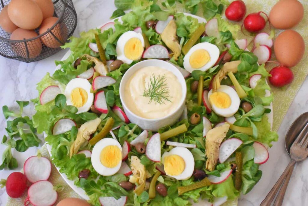 Przepis na salatke wielkanocna z jajkami