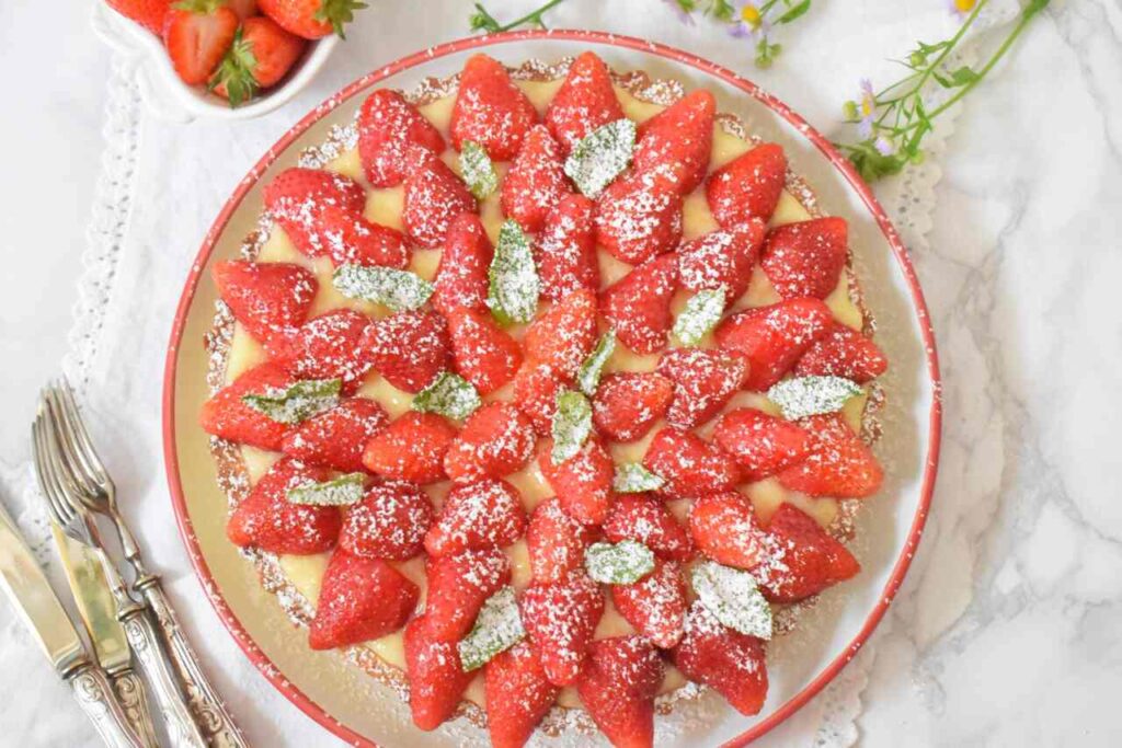 Przepis na krucha tarte z truskawkami