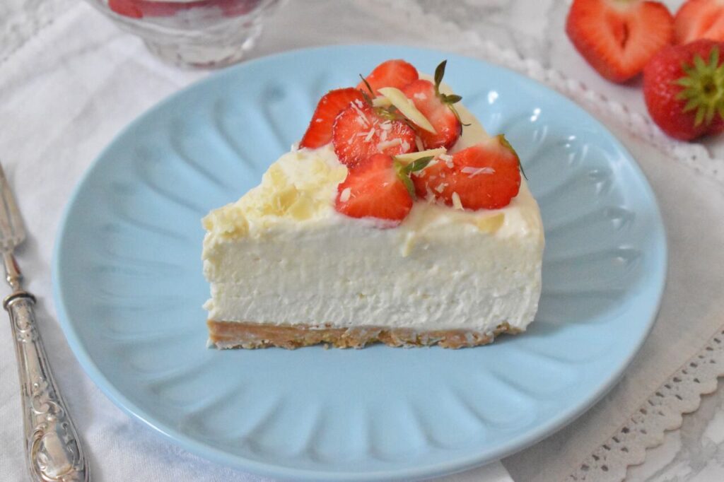 Przepis na cheesecake z biala czekolada