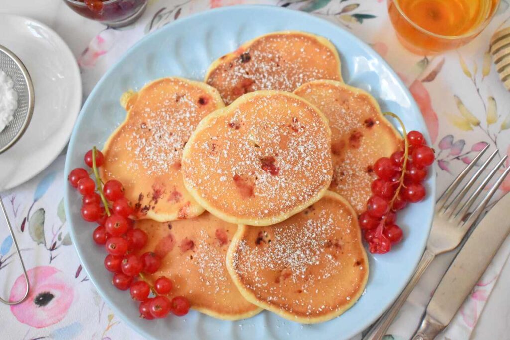 Przepis na pancake z owocami