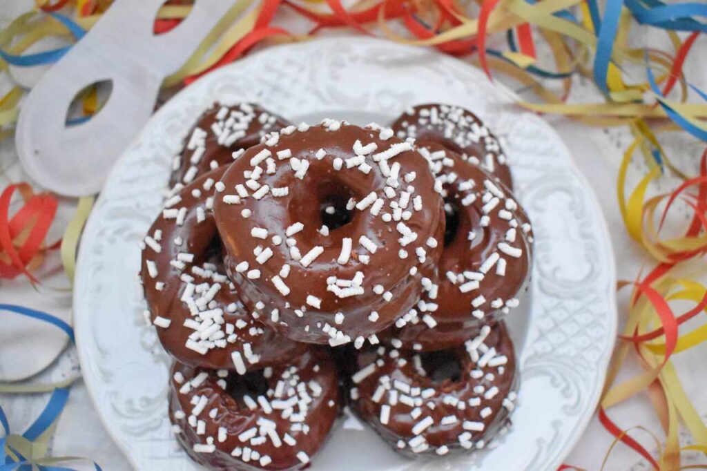Przepis na czekoladowe donuts w wersji pieczonej
