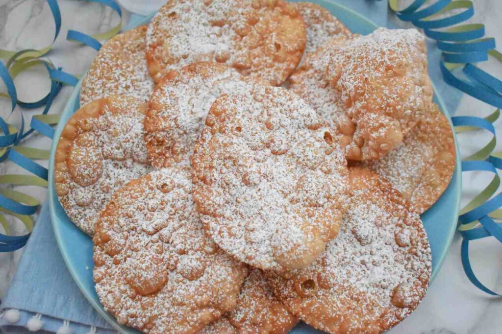 Przepis na wloskie smazone faworki