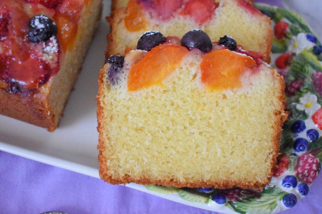 Ciasto z owocami i mascarpone bez masla