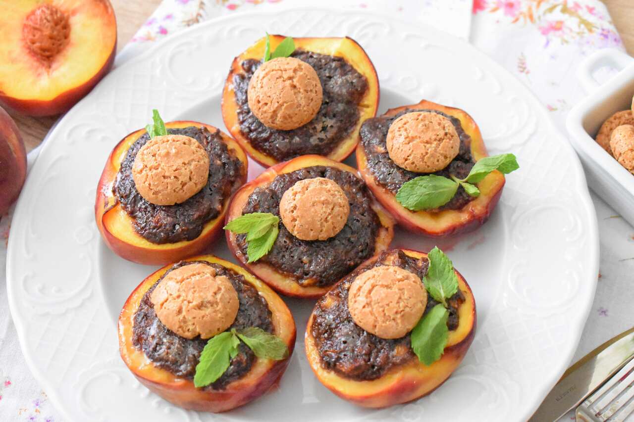 Szybki przepis na pieczone brzoskwinie