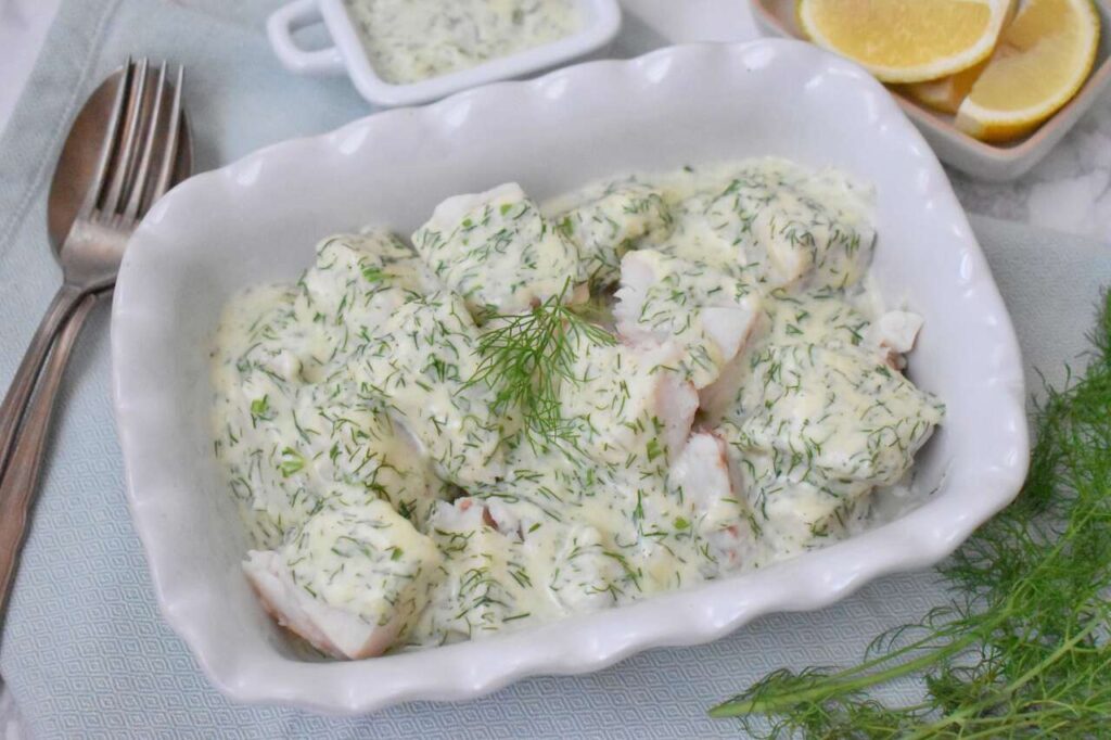 Przepis na rybe w sosie koperkowym