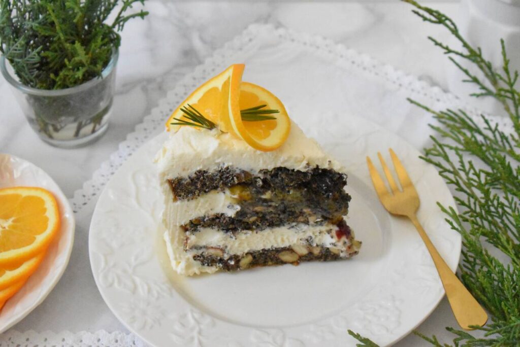 Przepis na wilgotny tort makowy