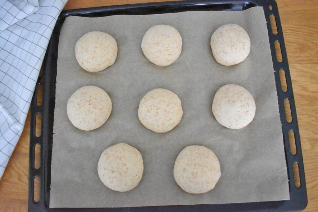 Puszyste mleczne buleczki