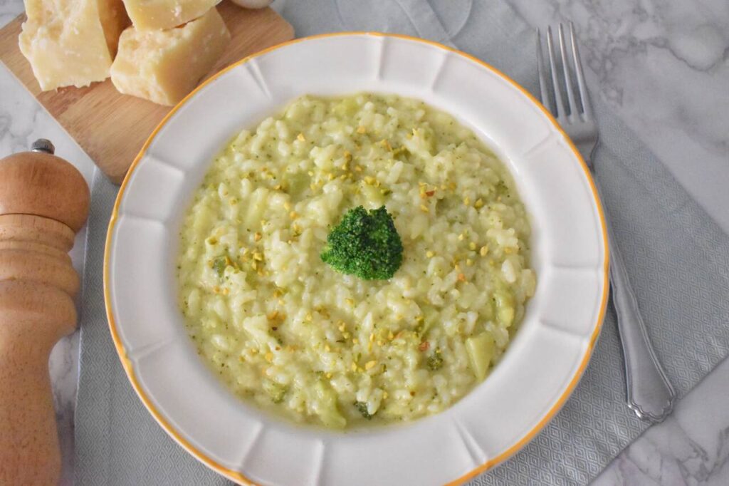 Risotto z brokulami i parmezanem