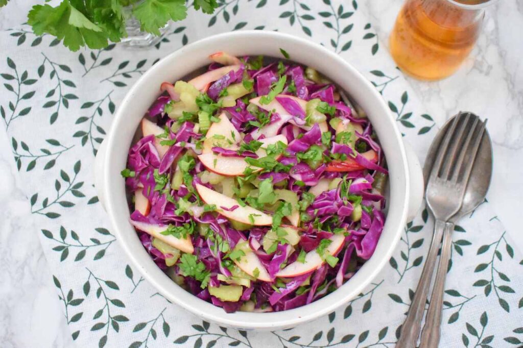 Prosty przepis na surowke z selera i kapusty