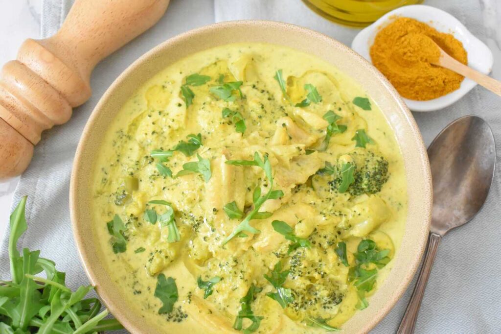 Curry z ryba i brokulami