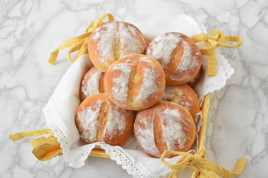 Jak przygotowac bulki z gotowanych ziemniakow