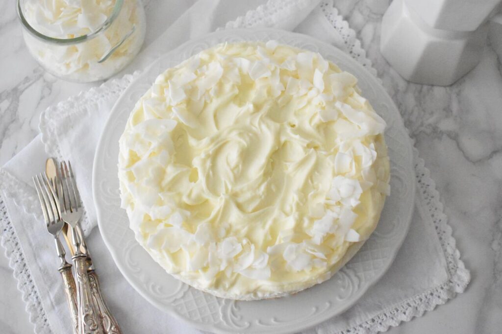 Sprawdzony przepis na sernik kokosowy bez pieczenia