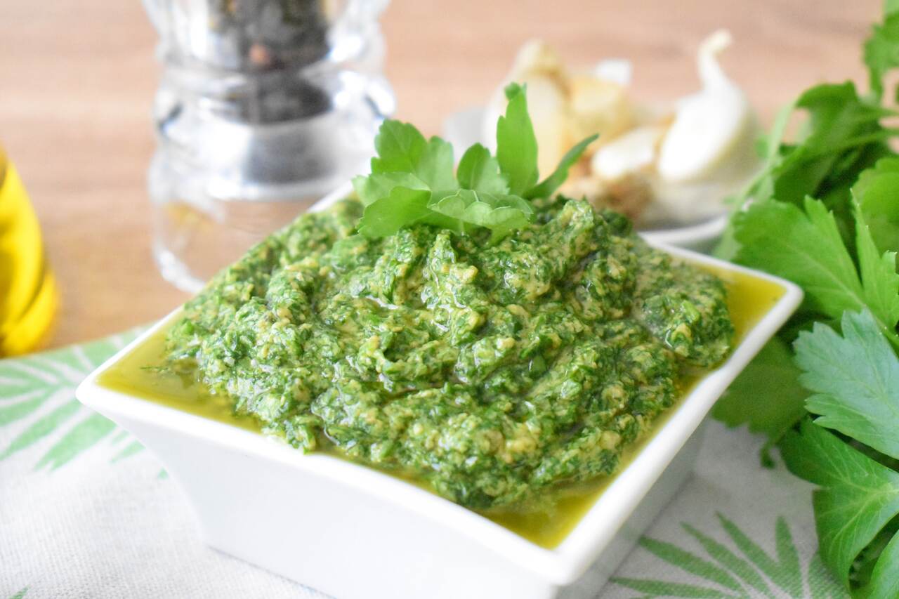 Dip z natki pietruszki salsa verde