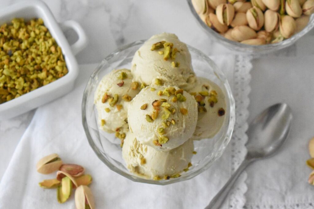 Domowe lody z kremem pistacjowym