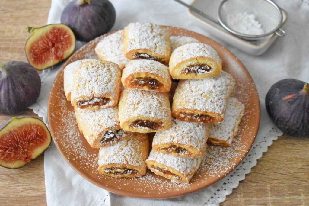 Wloskie ciastka z nadzieniem figowym