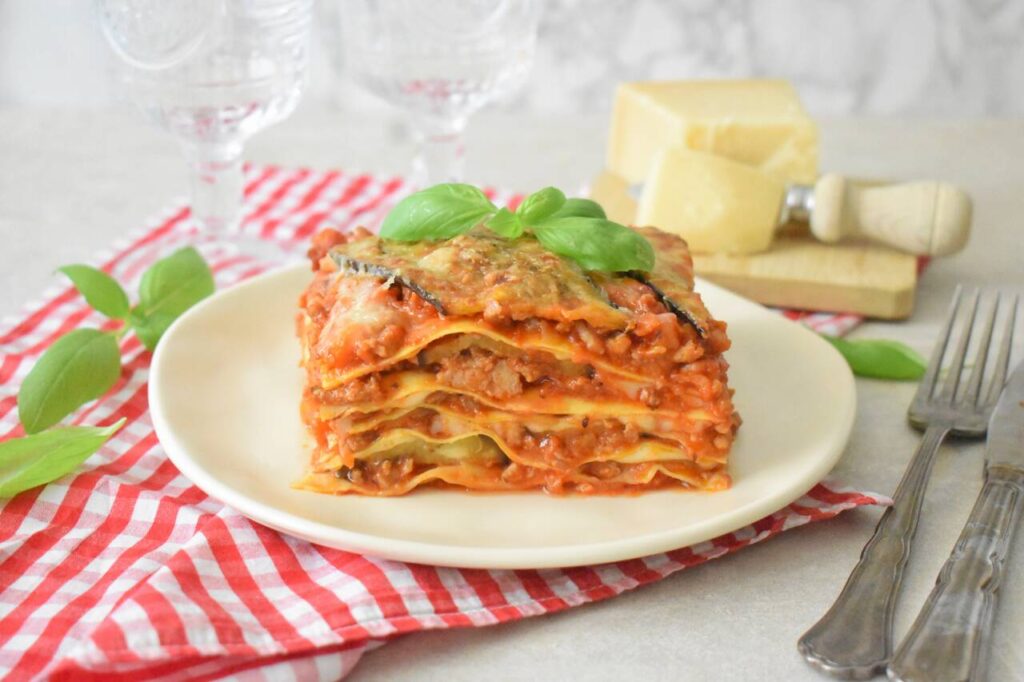 Przepis na lasagne z baklazanem i miesem