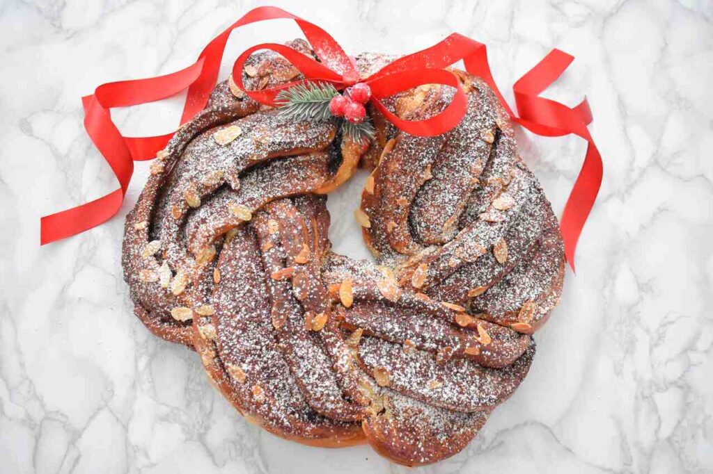 Przepis na wieniec piernikowy drozdzowy