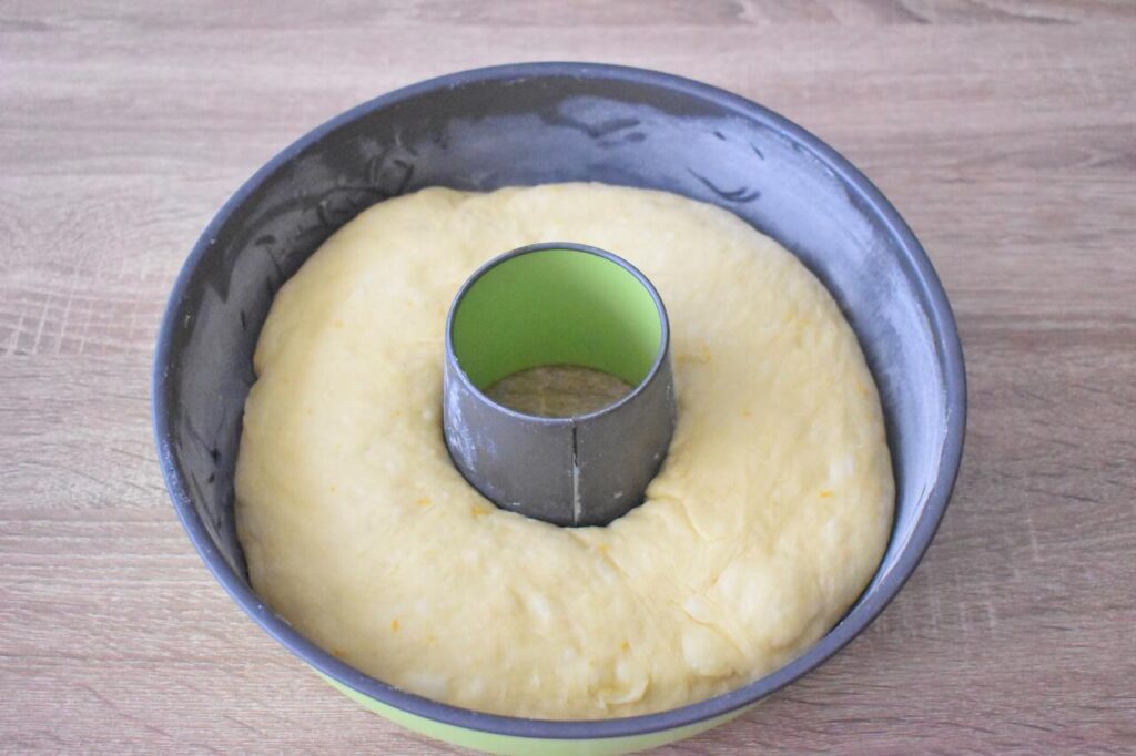 Babka drozdzowa na slodko po wlosku