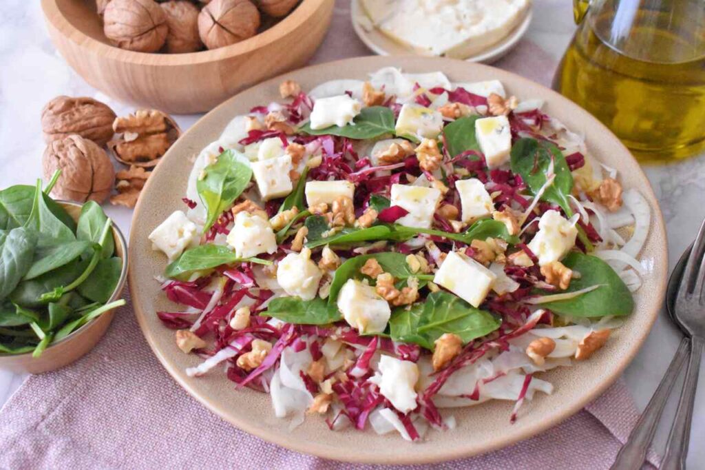 Przepis na salatke z fenkulem i radicchio