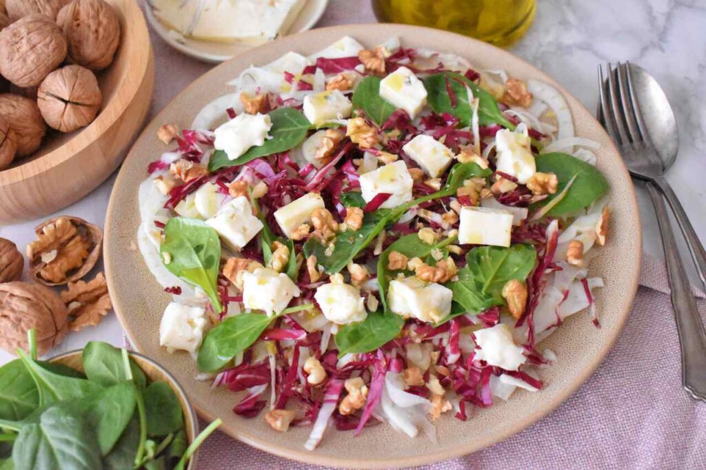 Prosta lekka salatka z radicchio