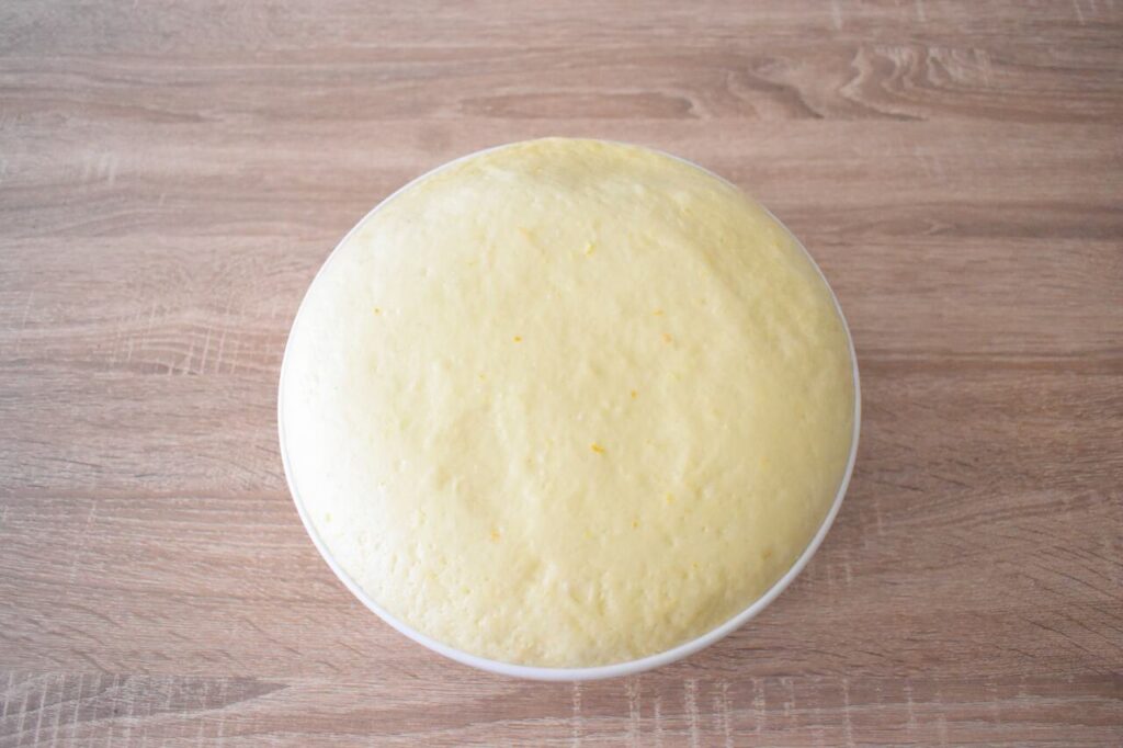 Slodkie ciasto drozdzowe na babke