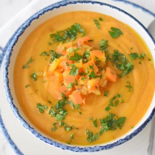 Zupa marchewkowa z czerwona soczewica