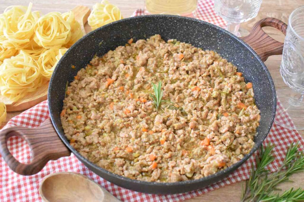 Przepis na ragu z miesem bez pomidorow