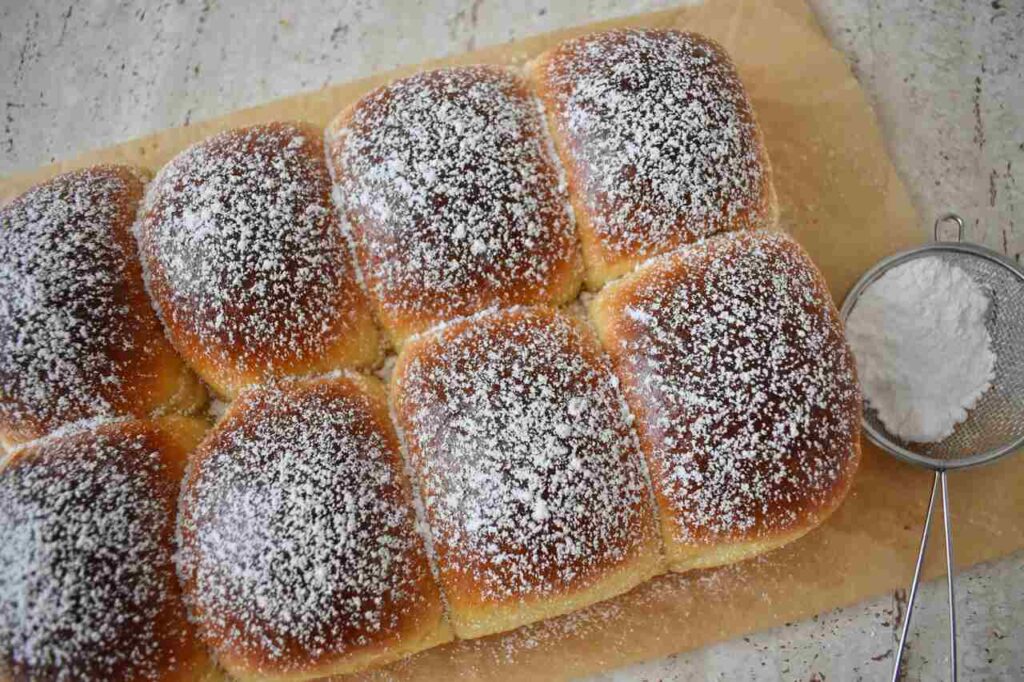 Puszyste maslan brioszki ze smietana