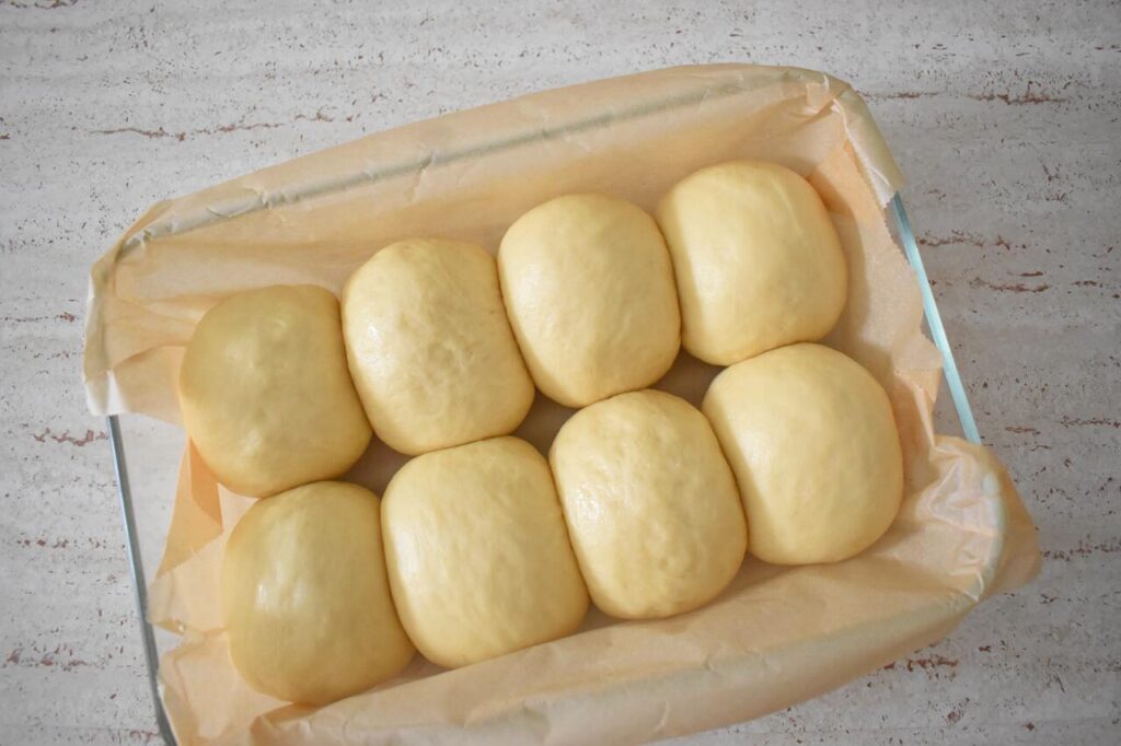 Maslane puszyste brioszki