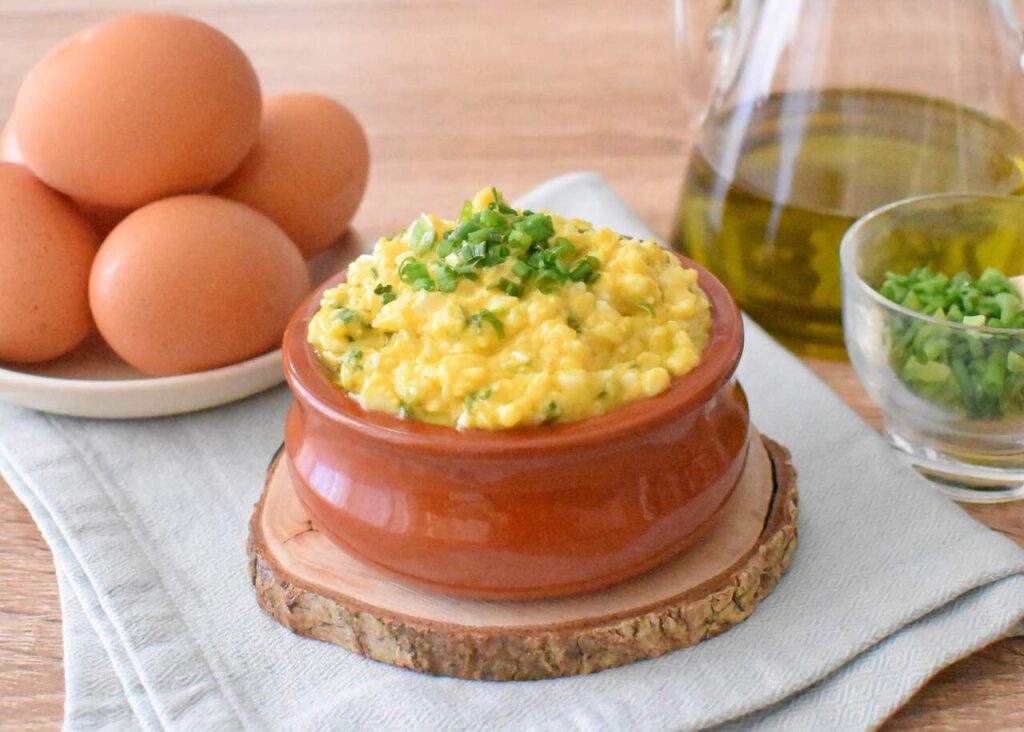 Jajeczny sos bolzanski