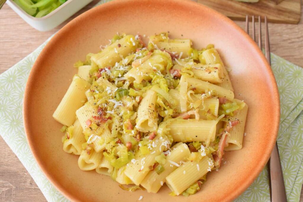 Przepis na makaron z speck i porami