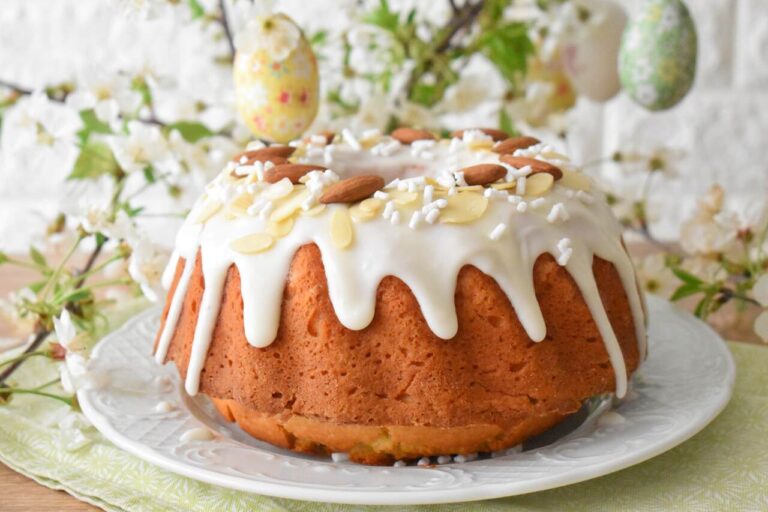 Wielkanocna babka migdalowa