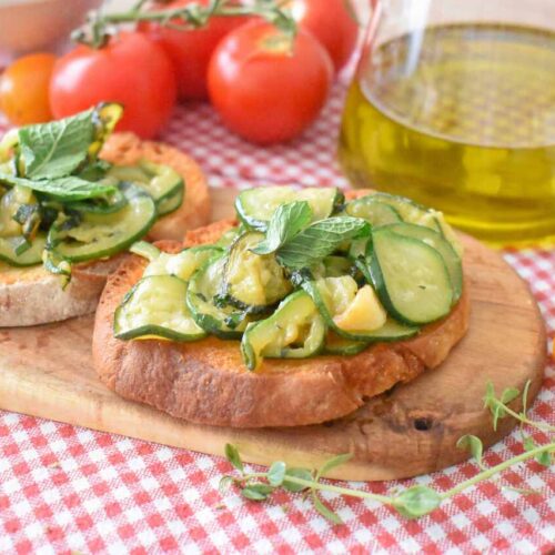 Wloska bruschetta z cukinia