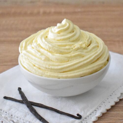 Francuski krem z bitej smietany chantilly